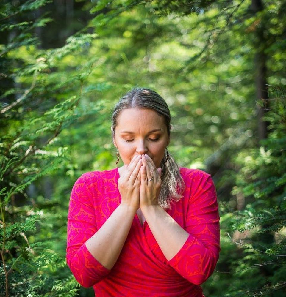 Une vision positive de l&rsquo;usage sécuritaire des huiles essentielles